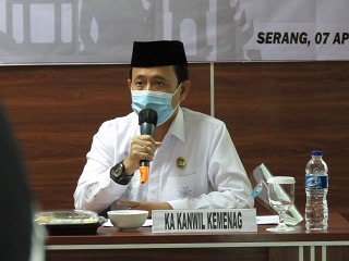 Kanwil Kemenag Provinsi Banten sedang memaparkan materi--
